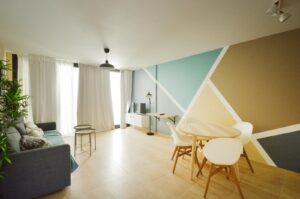 Detalle sofás de apartamento entreplanta de la urbanización Cotillo Mar en Fuerteventura