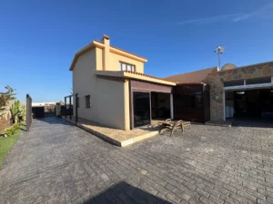 Vista principal de la Villa en calle del jable de Lajares, Fuerteventura