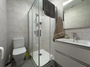 Baño de la planta de arriba de la Villa en calle del jable de Lajares, Fuerteventura