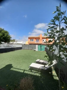 Jardin privado de la vivienda en Marina Village