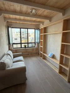 Salón comedor luminoso en apartamento en planta baja en El Cotillo Fuerteventura